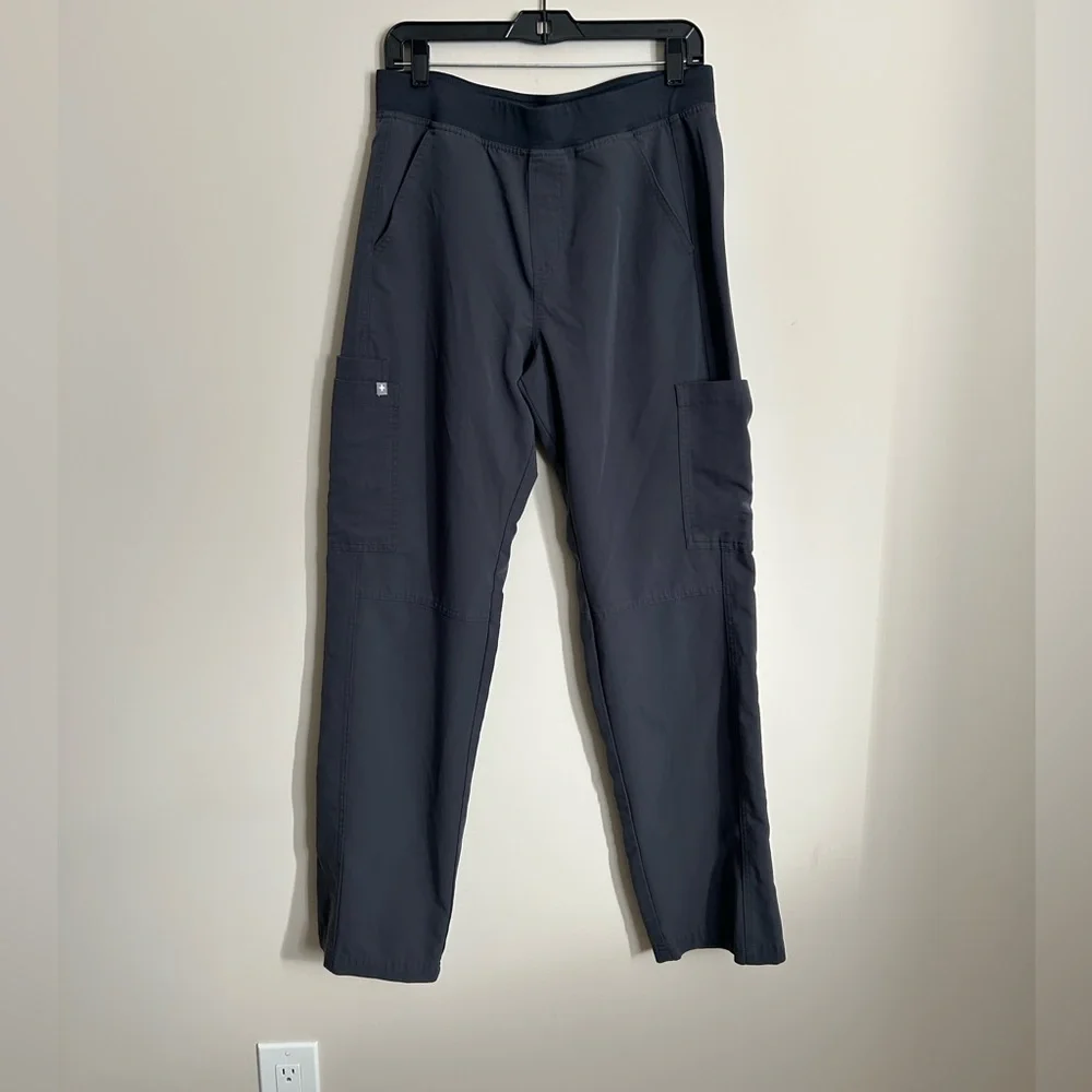 Figs Axim Cargo Scrub Pants Size Medium Grey